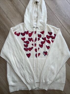 Rosenthal Cream Hoodie Sweater with Red Heart Print